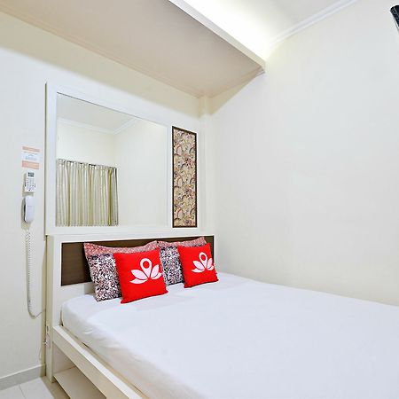 Zen Rooms Cideng Barat Jacarta Exterior foto